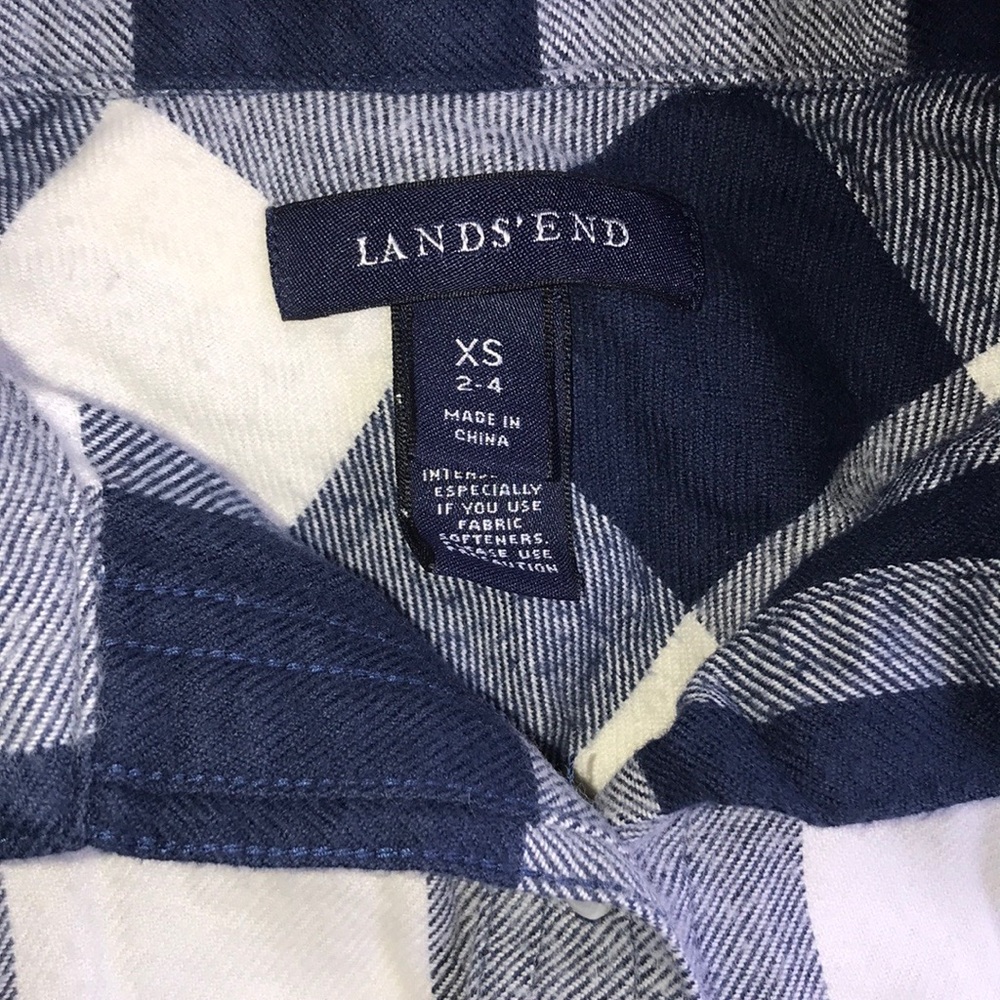 🎊🎉 5 for $20🎉🎊 women’s plaid button down shirt - Picture 3 of 5